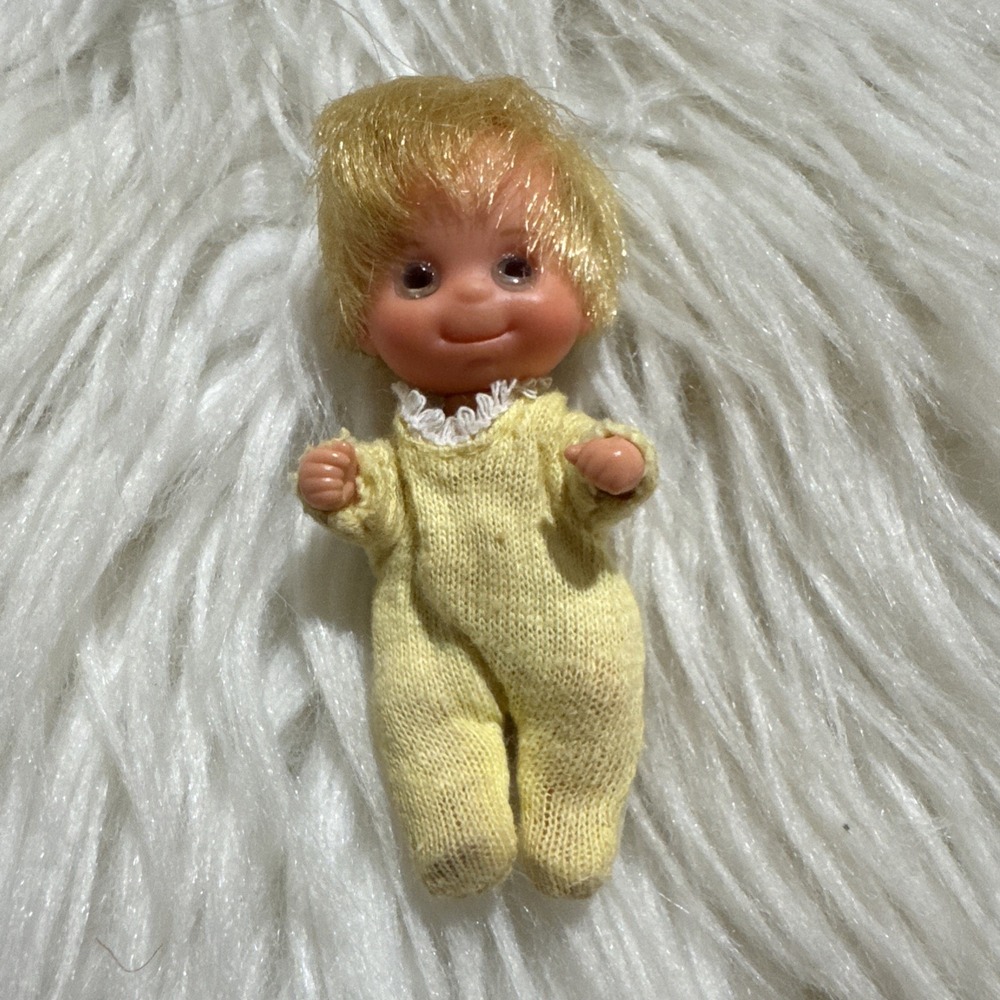 Vintage 1973 MATTEL Inc Sunshine Family Baby Doll Sweets Infant Dressed 3"